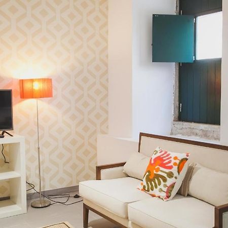 Loving Chiado Apartment Lisbon Luaran gambar