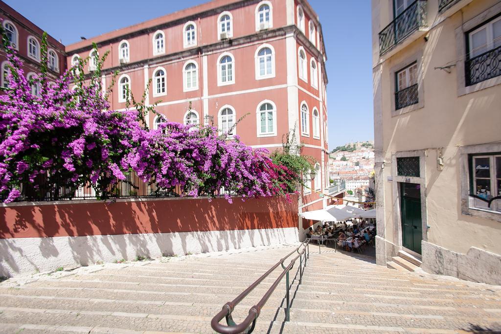 Loving Chiado Apartment Lisbon Luaran gambar
