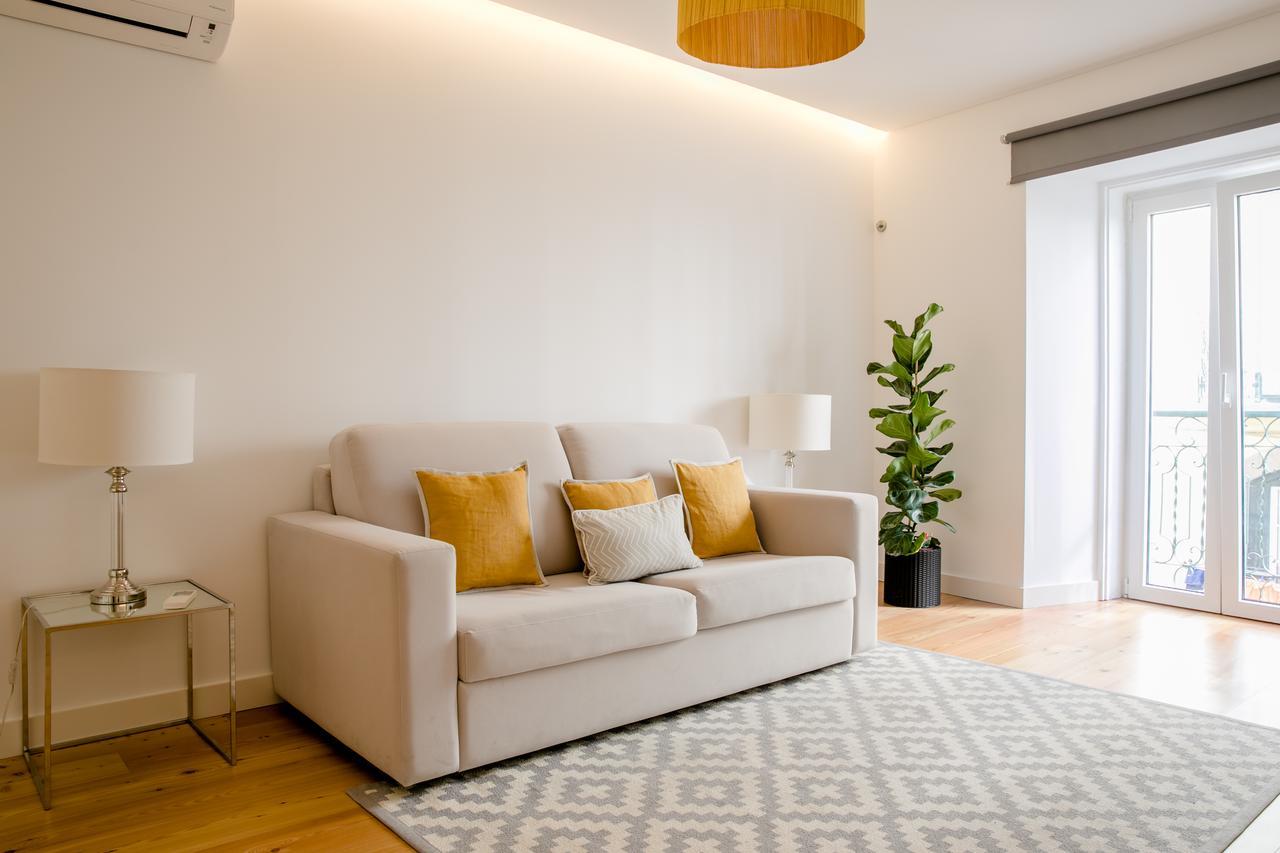 Loving Chiado Apartment Lisbon Luaran gambar